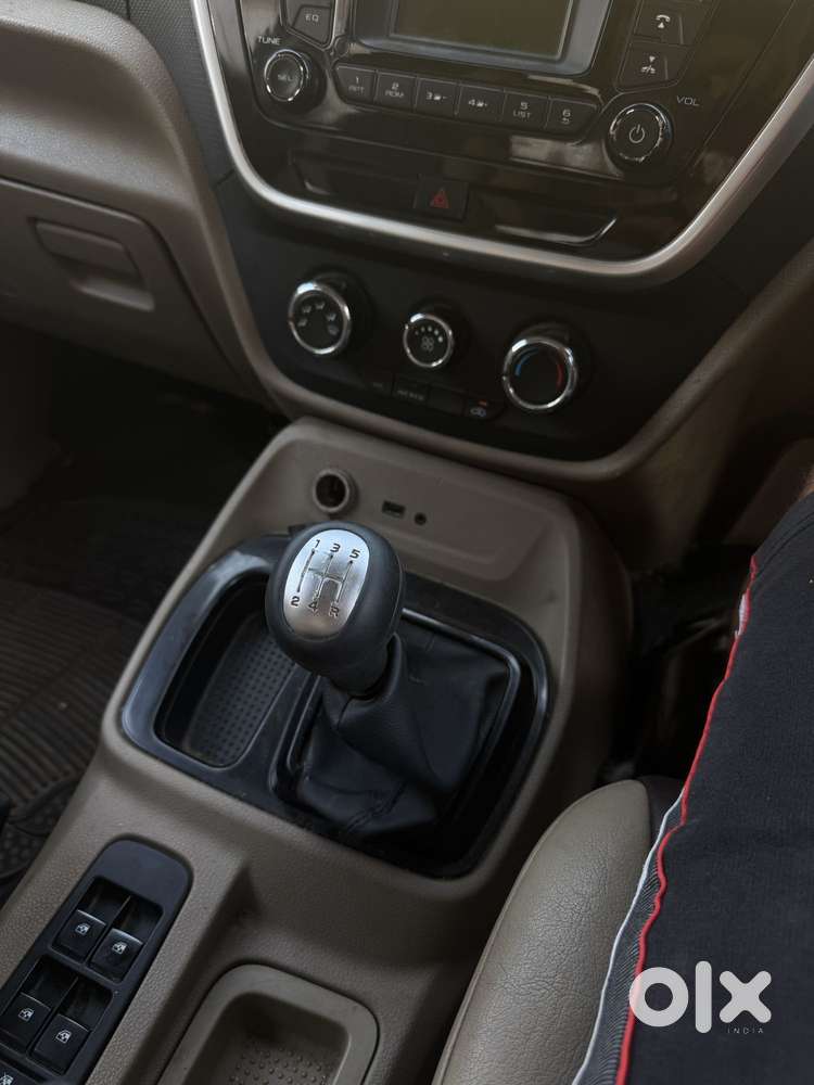 Mahindra Tuv 300 Mhawk100 T8, 2016, Diesel