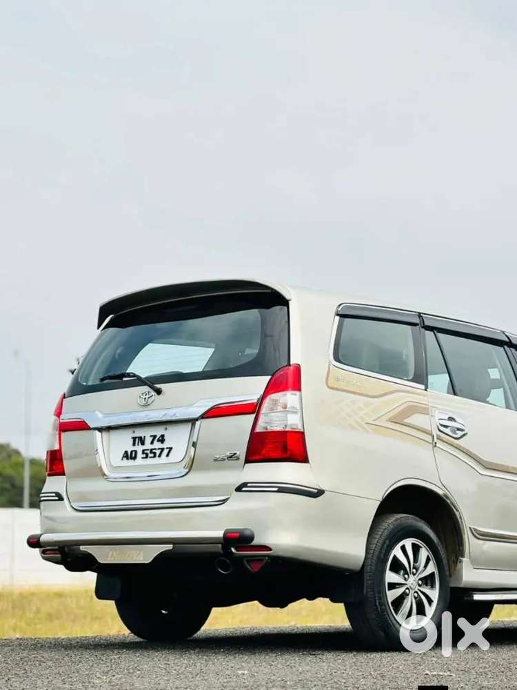 Toyota Innova 2016
