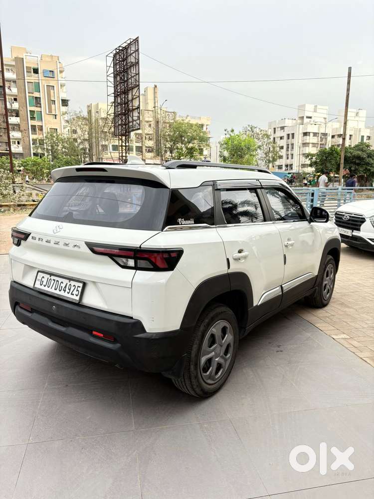 Maruti Suzuki Brezza 1.5 Lxi Cng, 2024, Cng & Hybrids