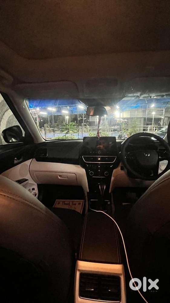 Mahindra Xuv 3xo 2025 Petrol Well Maintained