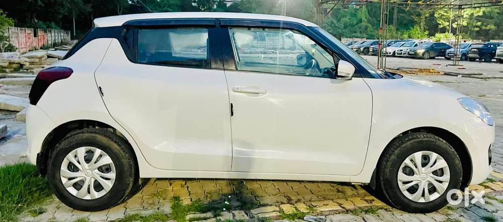 Maruti Suzuki Swift Vxi + Manual, 2023, Petrol