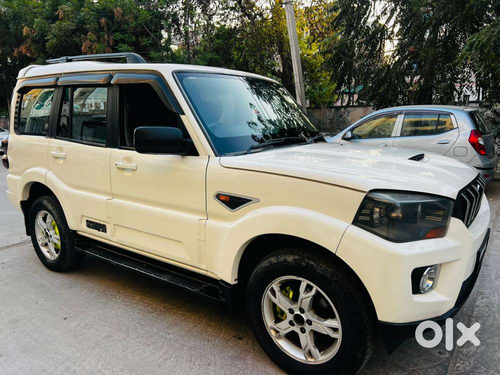 Mahindra Scorpio S10, 2015, Diesel