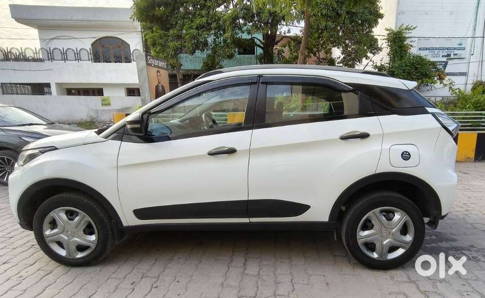 Tata Nexon 1.5 Revotorq Xm (s), 2023, Diesel