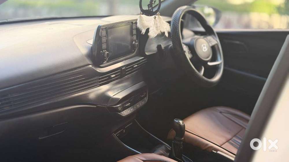 Hyundai I20 Sportz 1.2 Mt Dual Tone, 2023, Petrol