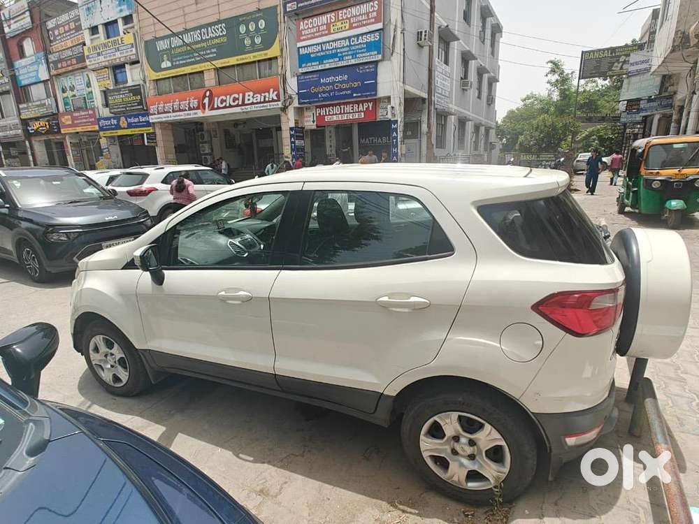 Ford Petrol 2016 Car