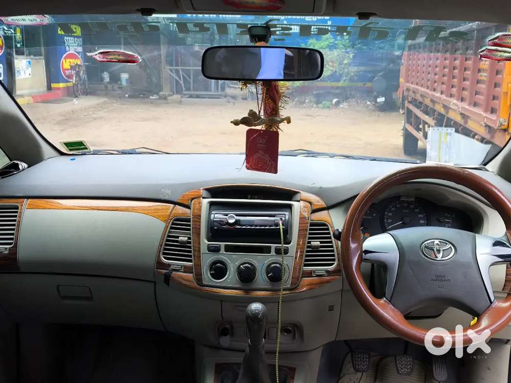 Toyota Innova 2012 Model No Claim No Accident At All. Full Geniune Car