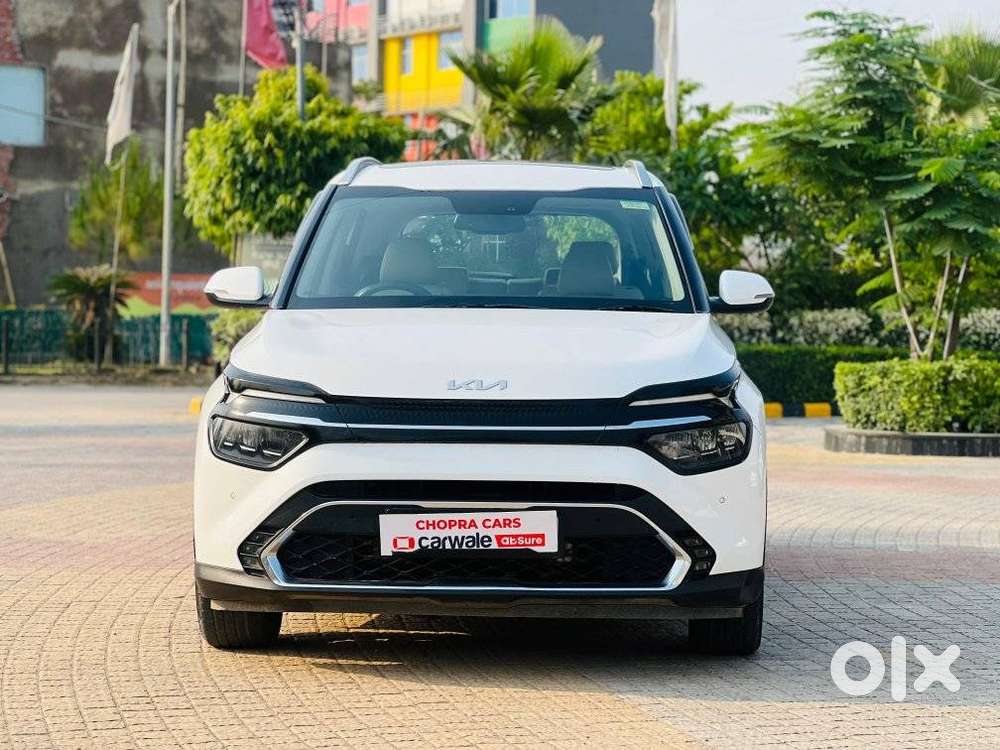 Kia Carens Luxury (o)1.5 Diesel At 7 Str, 2023, Diesel