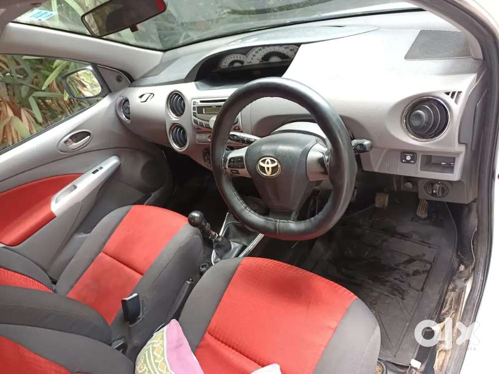 Toyota Etios Liva 2011