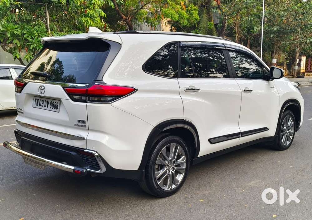 Toyota Innova Hycross 2.0 Zx (o) Hybrid 7 Str, 2024, Petrol