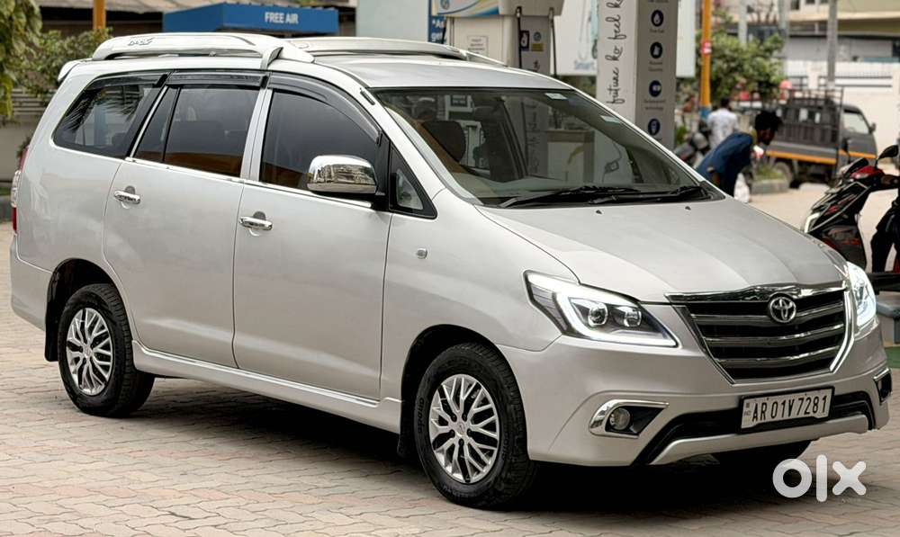 Toyota Innova 2.5 G (diesel) 8 Seater, 2014, Diesel
