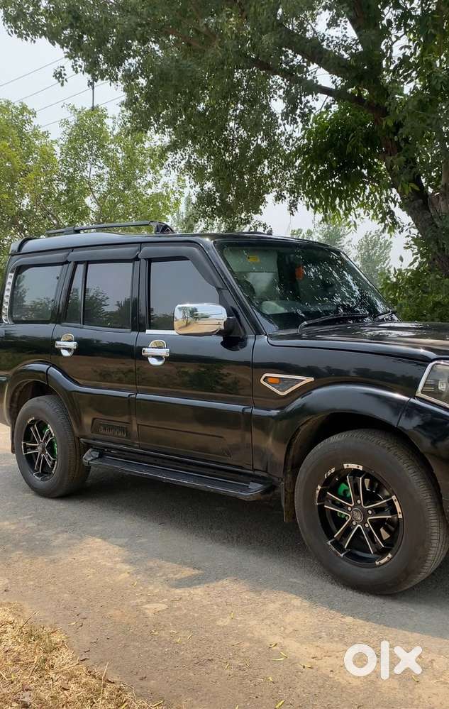Mahindra Scorpio Diesel 2015