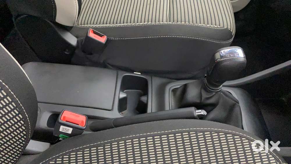 Renault Triber Rxz Easy-r Amt, 2023, Petrol