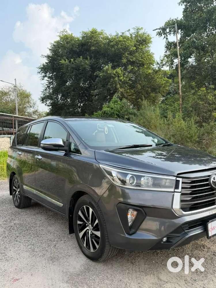 Toyota Innova Crysta 2022 2.4z Automatic