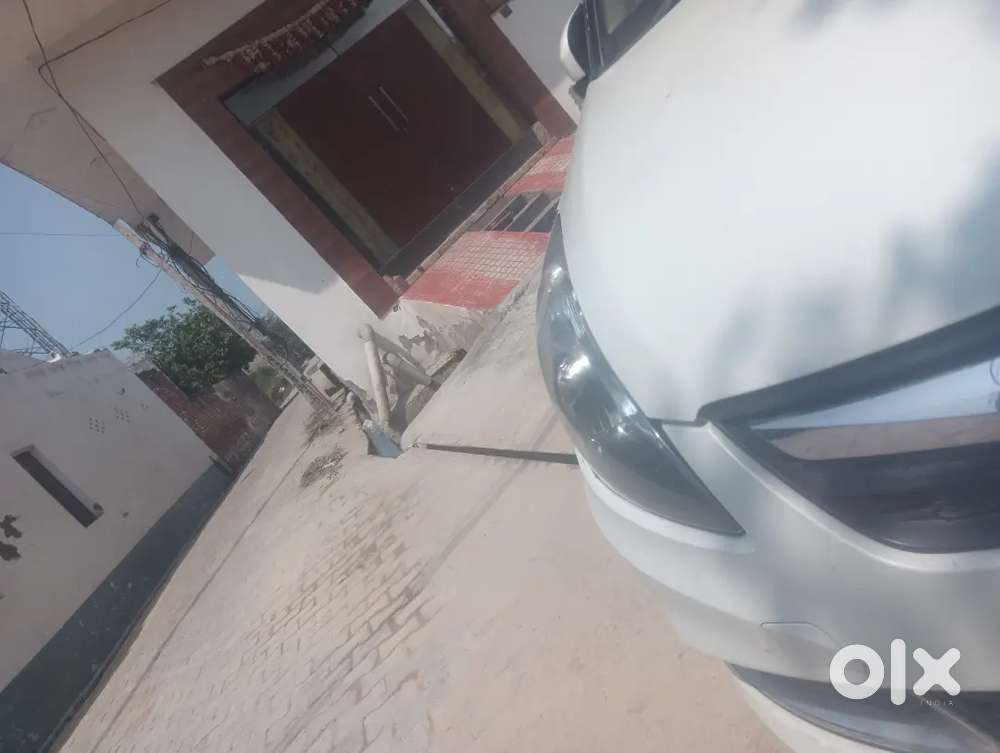 Maruti Suzuki Dzire 2017 Lxi Manual Paris 275000