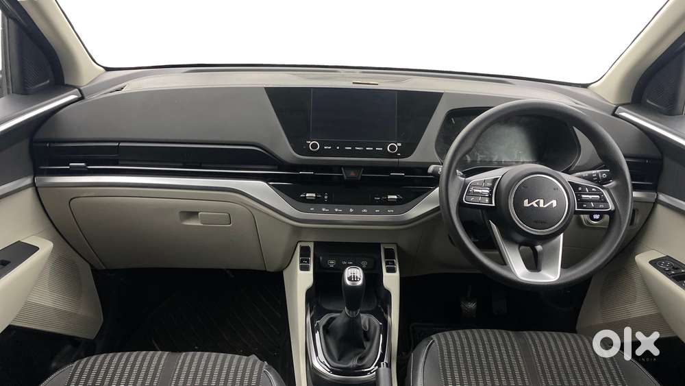 Kia Carens 1.5 Prestige Plus 7 Str Imt, 2023, Petrol