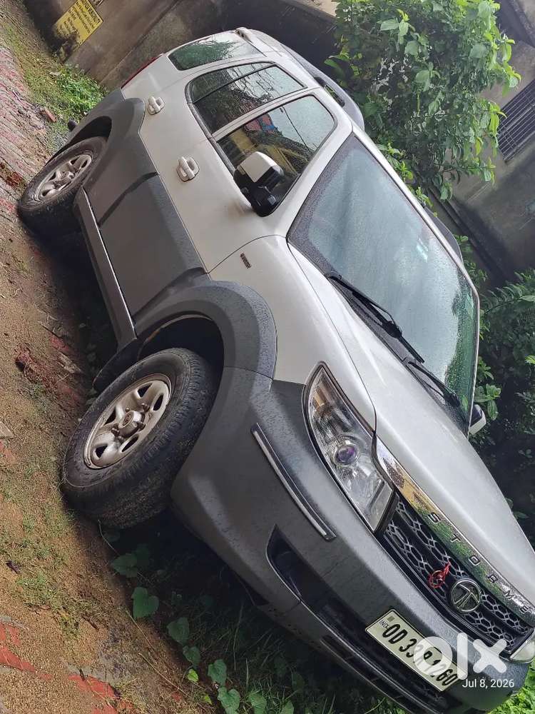 Tata Safari Storme 2017