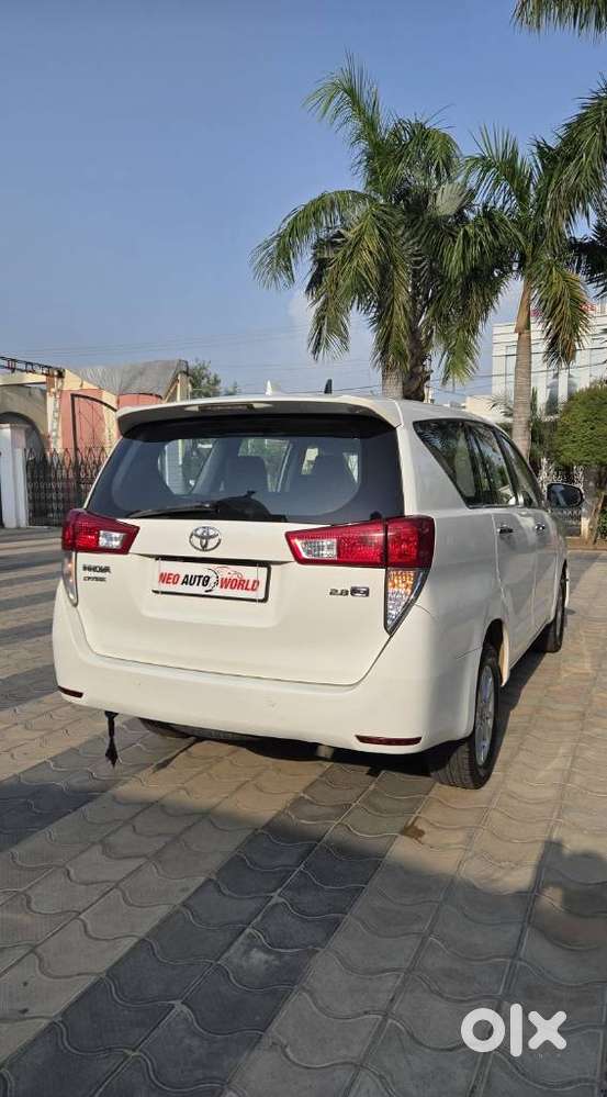 Toyota Innova Crysta 2.8 Gx At, 2017, Diesel