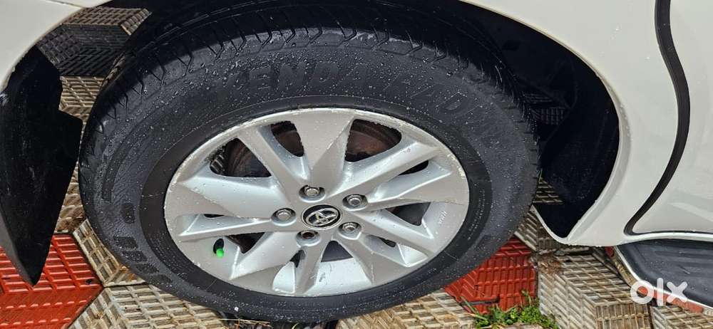 Toyota Innova Crysta G 8 Str, 2017, Diesel