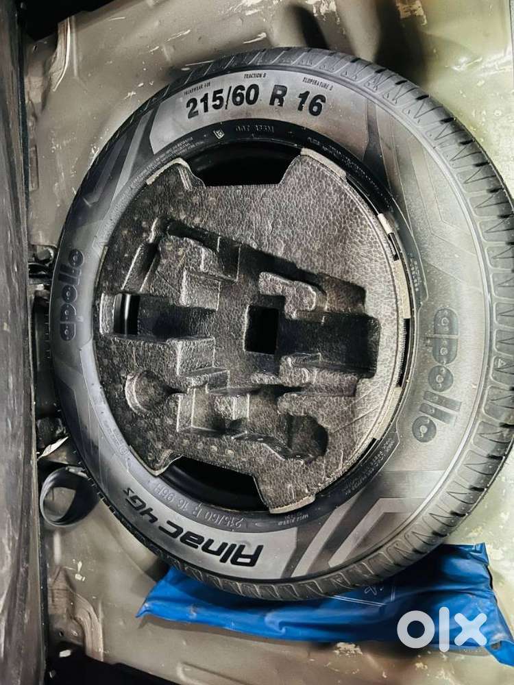 Maruti Suzuki Brezza 1.5 Zxi Plus Smart Hybrid, 2021, Petrol