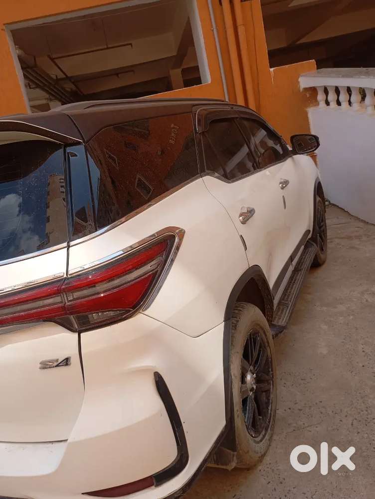 Toyota Fortuner Legender 2018