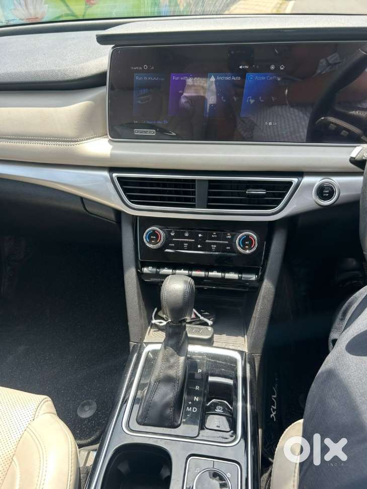 Mahindra Xuv700 2.0 Ax 5 Petrol At Str, 2023, Petrol