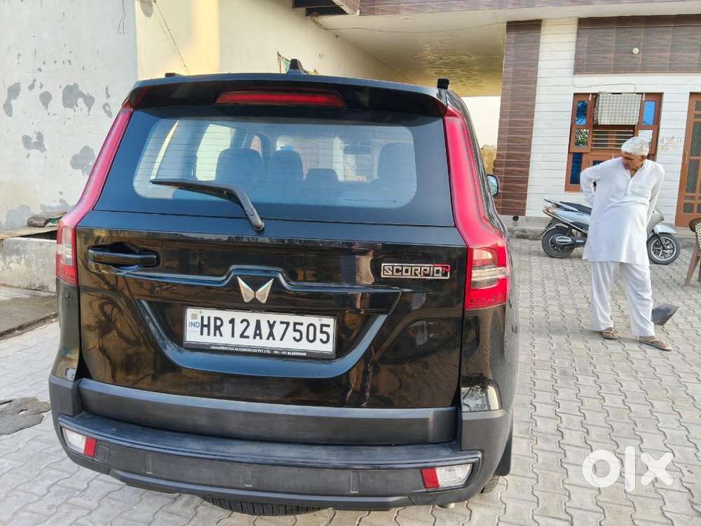 Mahindra Petrol Manual 2025