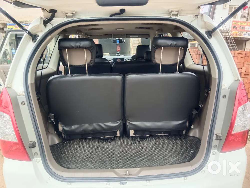 Toyota Innova 2015 Diesel 225000 Km Driven