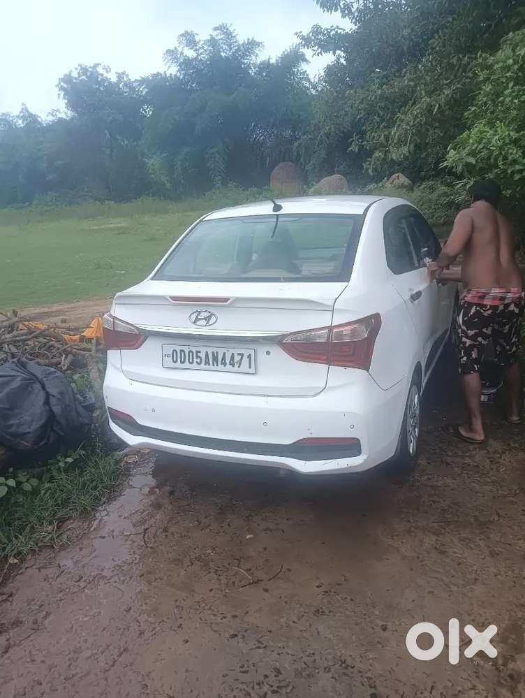 Hyundai Xcent 8 Petrol 80000 Km Driven