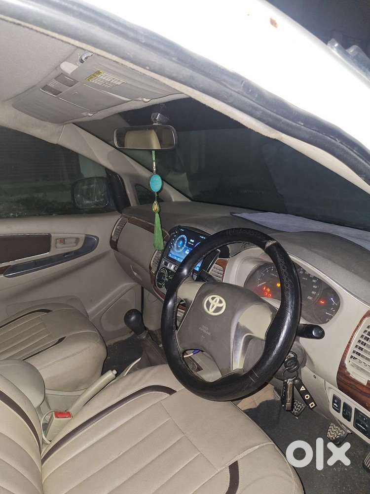 Toyota Innova Diesel 2014