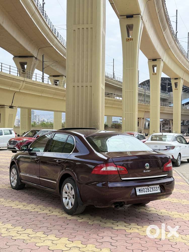 Skoda Superb Elegance 2.0 Tdi Cr At, 2011, Diesel