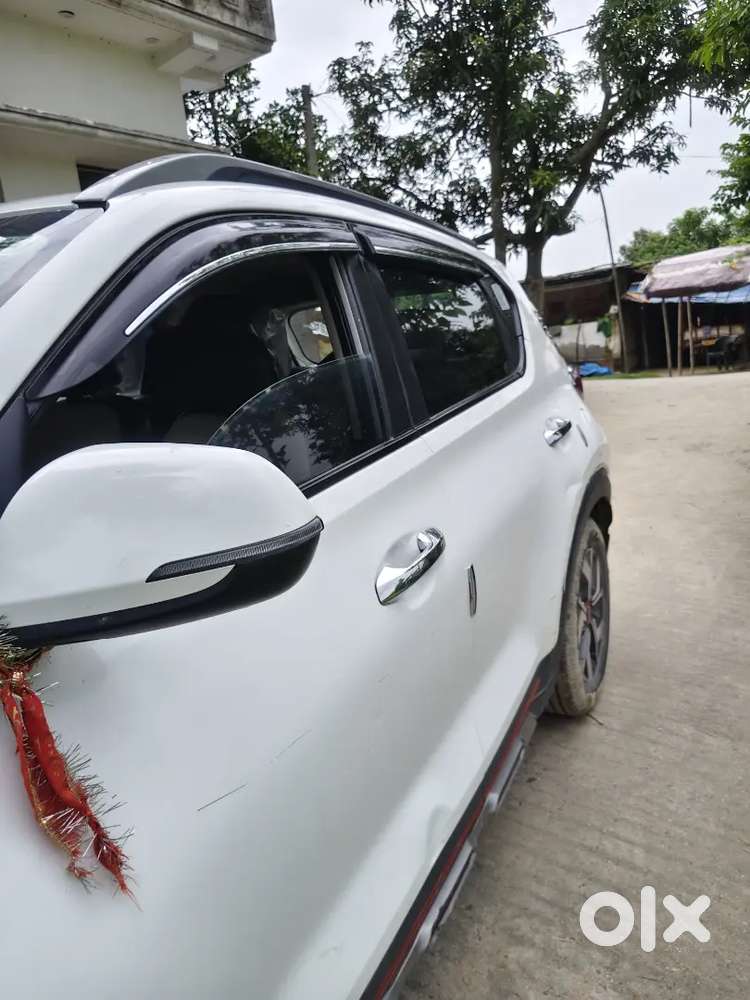 Kia Sonet Anniversary 2022 Petrol 34500 Km