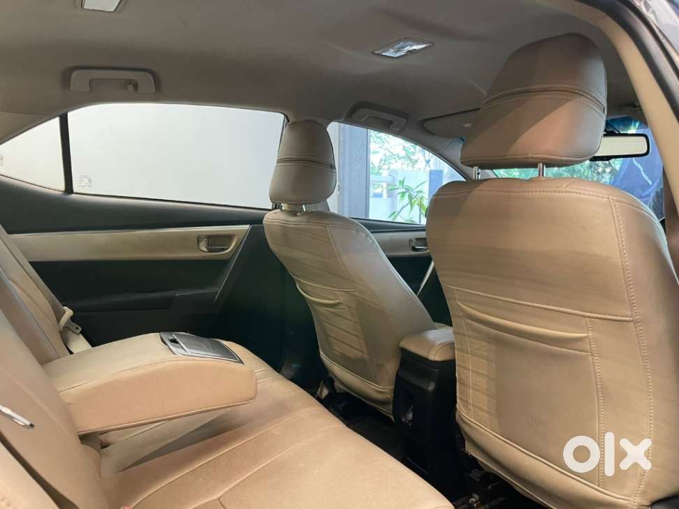 Toyota Corolla Altis [2014-2017] 1.8 G Cvt, 2015, Petrol