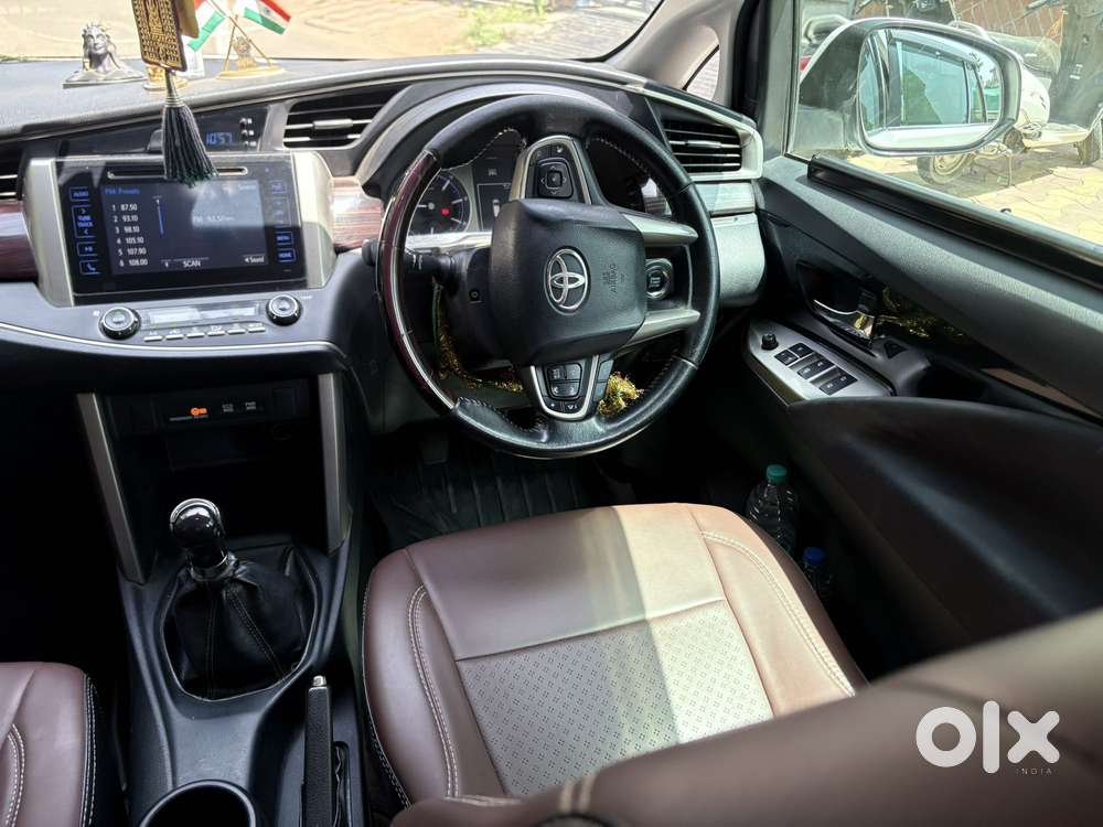 Toyota Innova Crysta 2.4 Vx Mt 8s, 2017, Diesel
