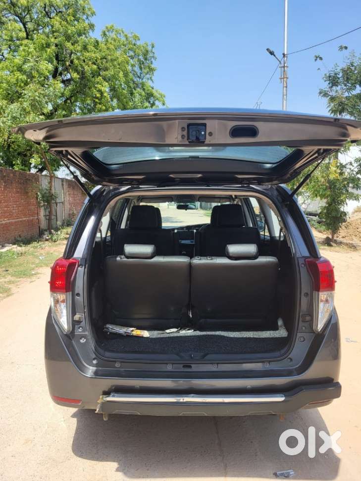 Toyota Innova Crysta 2.4 V, 2017, Diesel