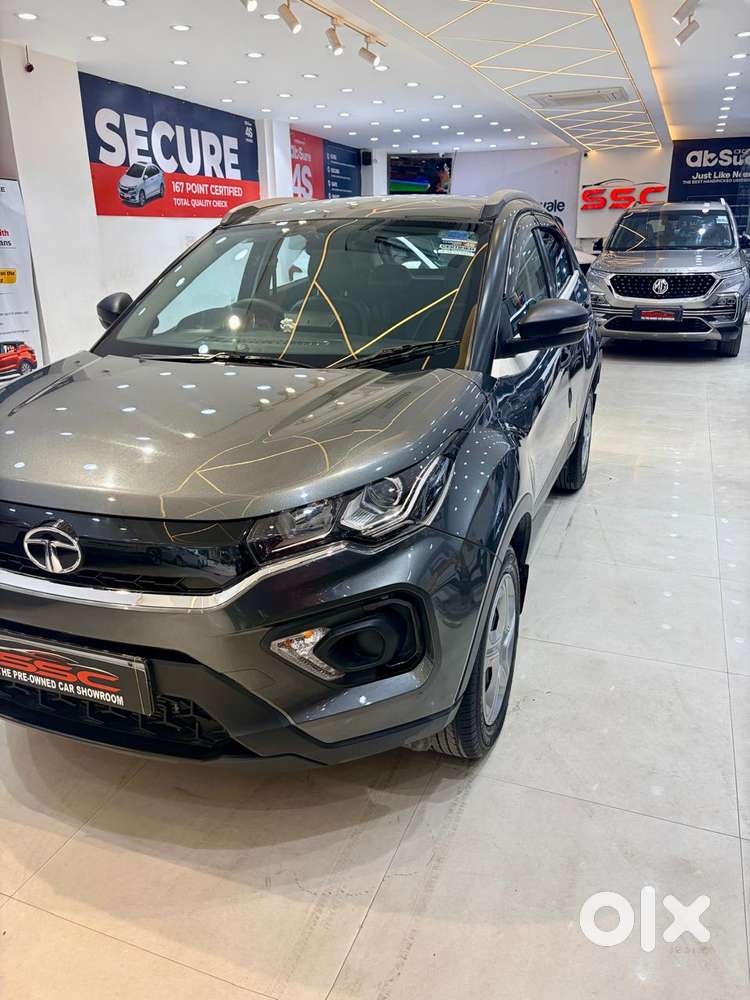 Tata Nexon 1.2 Revotron Xma Amt (s), 2023, Petrol