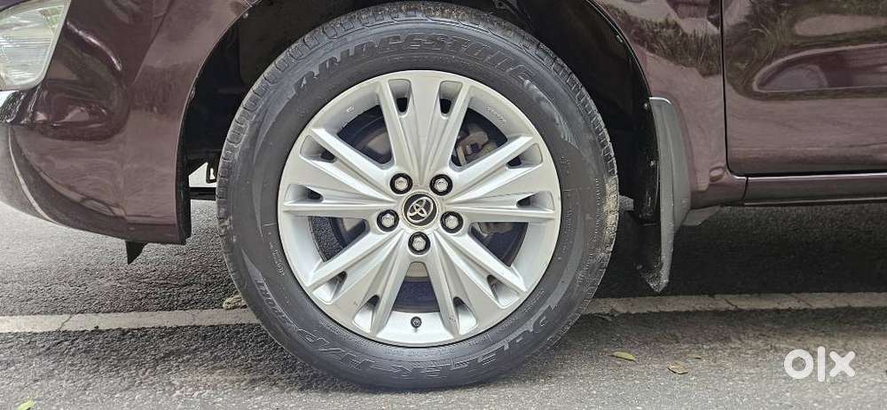 Toyota Innova Crysta 2.8z Automatic, 2016, Diesel