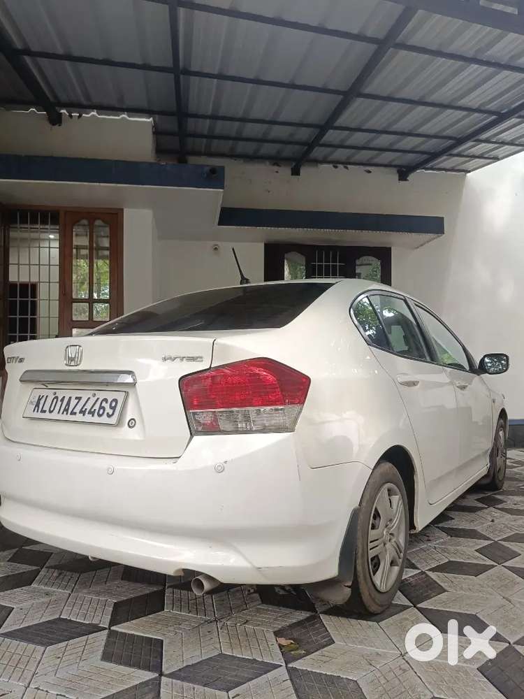 Honda City Zx Petrol 2010