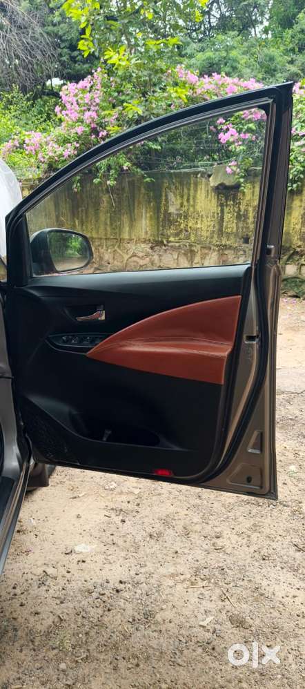 Toyota Innova Crysta 2.4 G Mt, 2021, Diesel