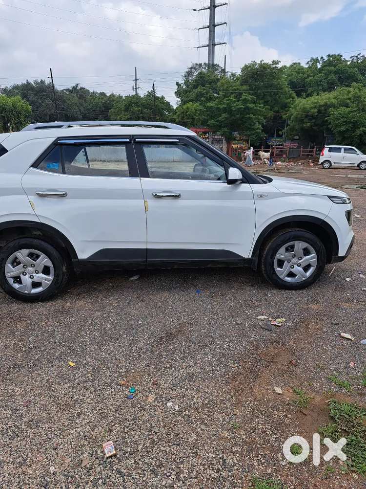 Hyundai New Venue Se 2022 With Company Record New Condition Finance Bh