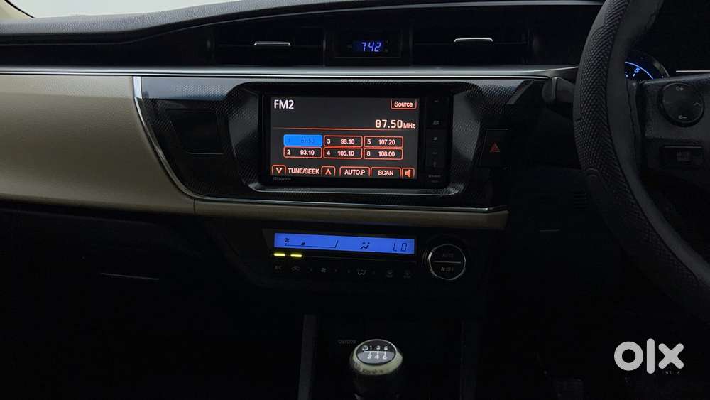 Toyota Corolla Altis 1.8 G, 2015, Petrol