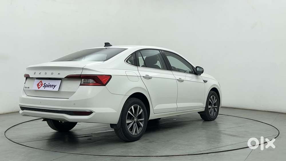 Skoda Slavia Style (non-sunroof), 2022, Petrol