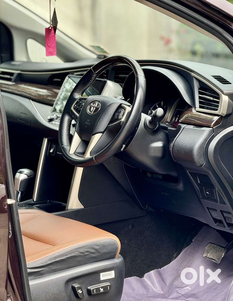 Toyota Innova Crysta 2.8z Automatic, 2017, Diesel
