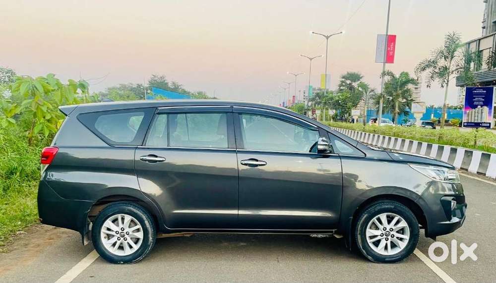 Toyota Innova Crysta 2.8 Zx At, 2017, Diesel