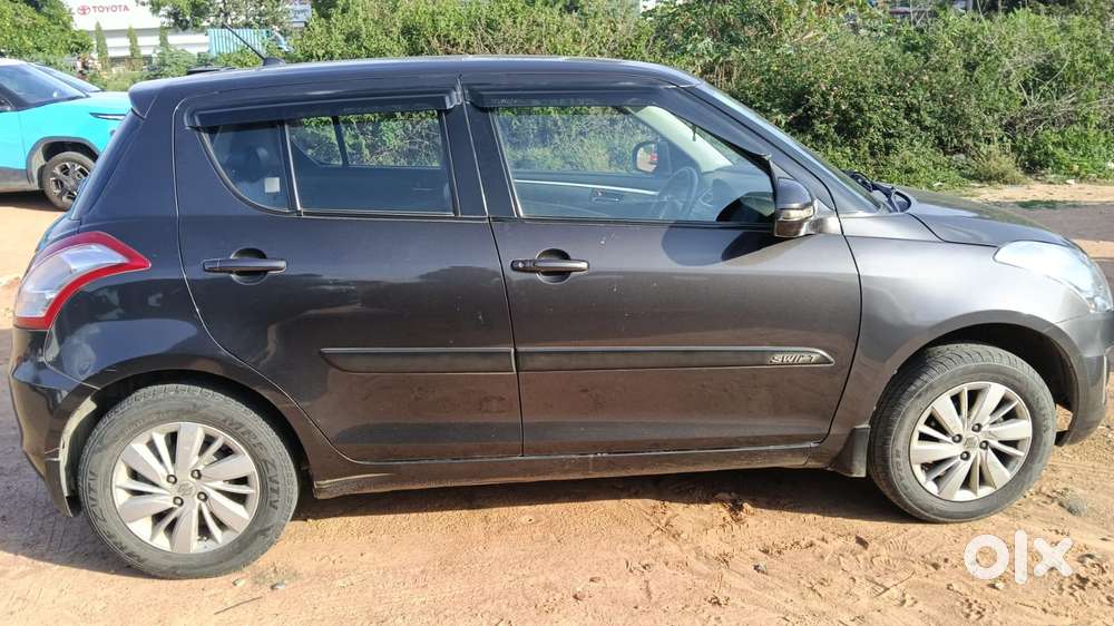 Maruti Suzuki Swift ZXI, 2015, Petrol