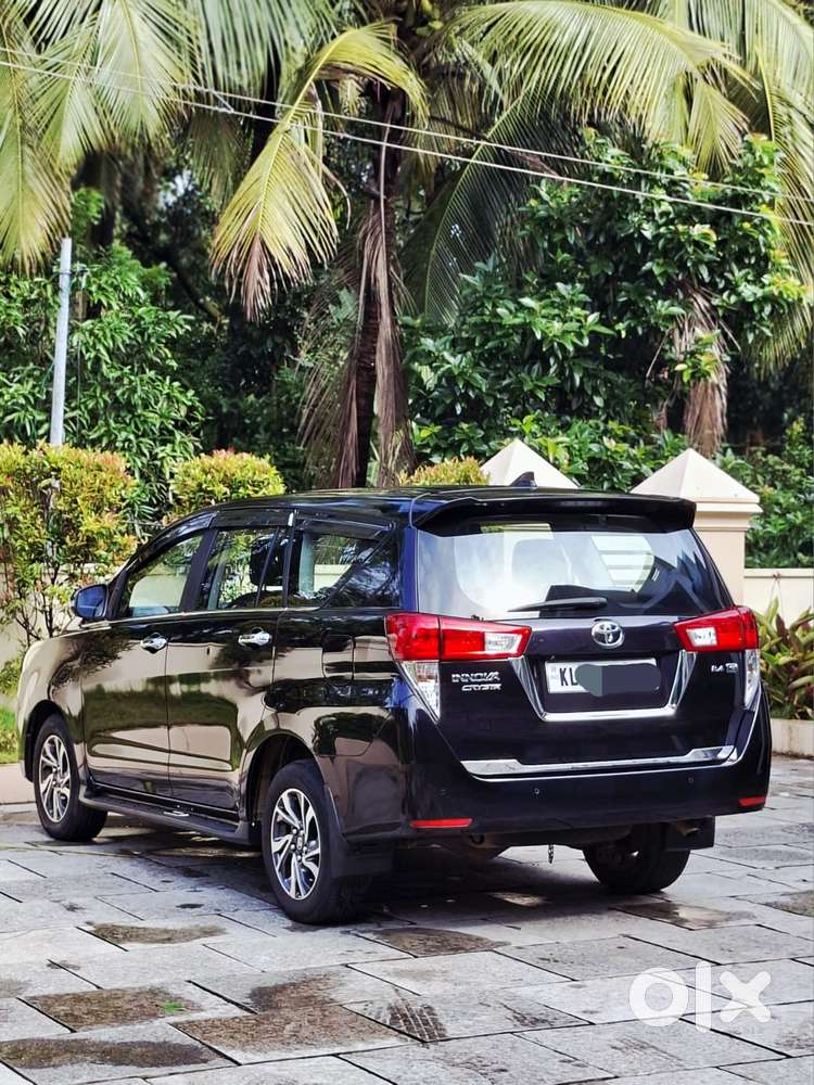 Toyota Innova Crysta [2020-ongoing] 2.7 Gx Mt 7 Str, 2022, Diesel