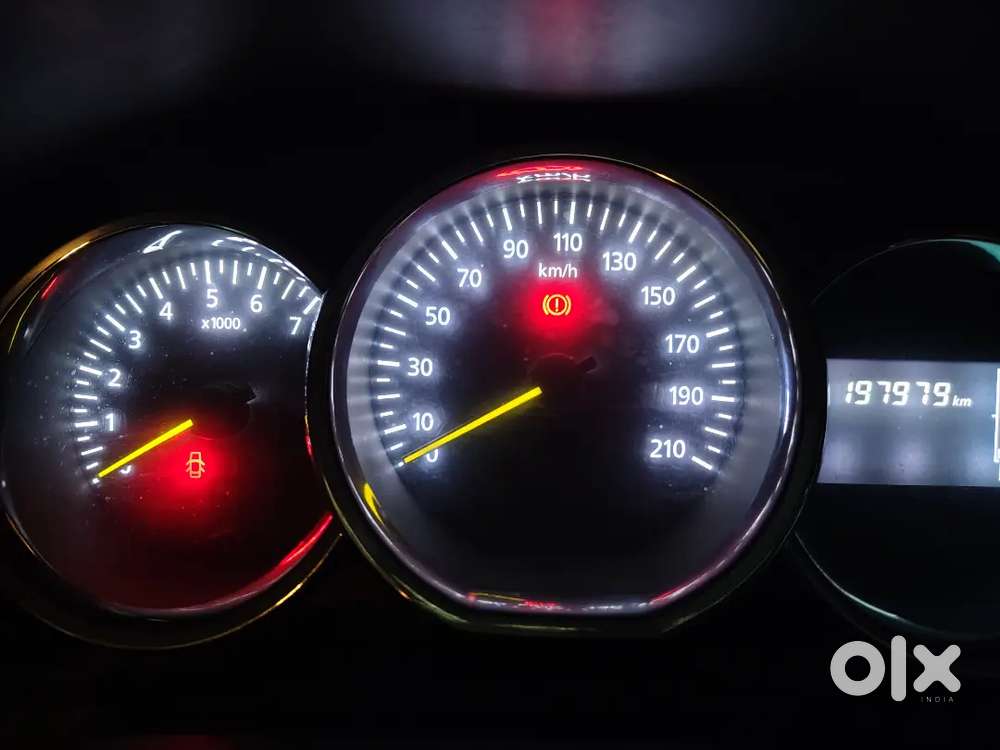 Renault Lodgy 2015 Diesel 200000 Km Driven