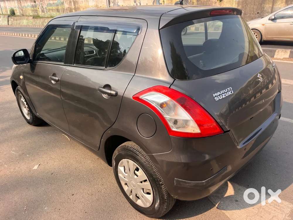 Maruti Suzuki Swift Lxi Optional-o, 2016, Petrol