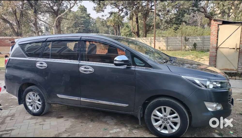 Toyota Innova Crysta 2.4