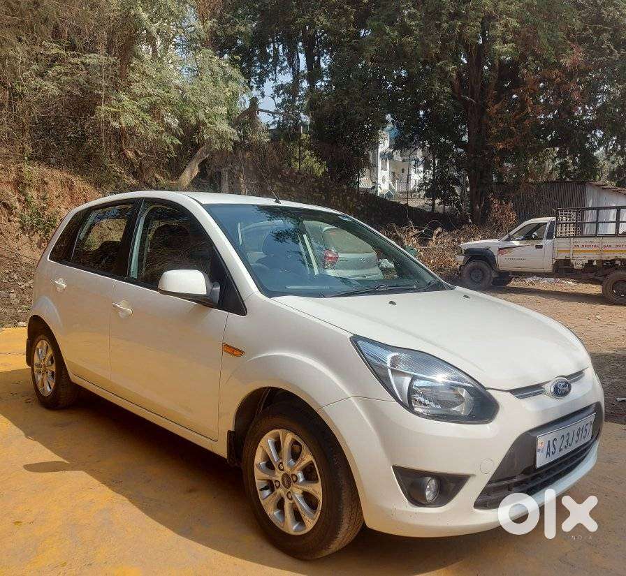 Ford Figo, 2012, Petrol