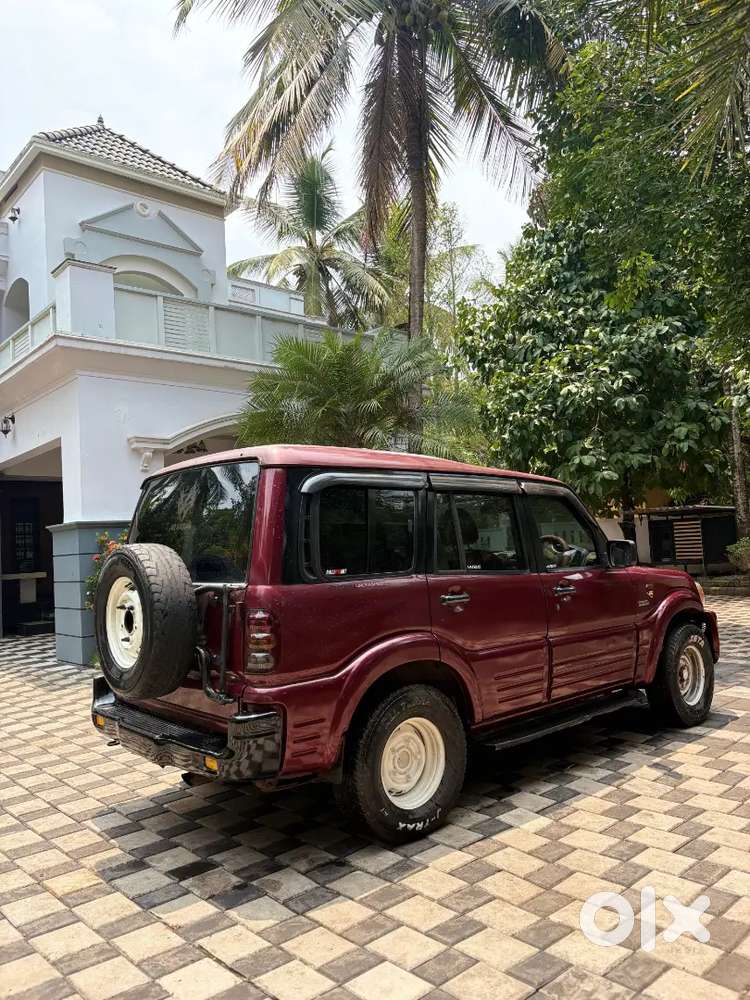 Mahindra Scorpio 2004